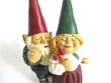 UpperDutch:Gnome,Gnome statue 'Dave & Iris getting married' 9 INCH Gnomy, after a design by Rien Poortvliet.