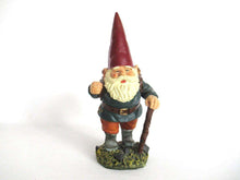 UpperDutch:Gnome,Gnome statue with basket, Gnome after a design by Rien Poortvliet, David the Gnome.