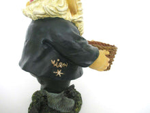 UpperDutch:Gnome,Gnome statue with basket, Gnome after a design by Rien Poortvliet, David the Gnome.