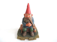 UpperDutch:Gnome,'Grandfather' Pipe smoking gnome figurine. Part of the 2001 Classic Gnomes & Friends series designed by Rien Poortvliet