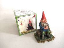 UpperDutch:Gnome,'Grandfather' Pipe smoking gnome figurine. Part of the 2001 Classic Gnomes & Friends series designed by Rien Poortvliet