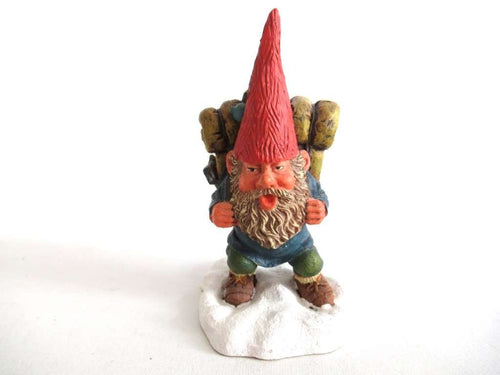 UpperDutch:Gnome,'John with backpack' Gnome figurine. Part of the 2001 Classic Gnomes series designed by Rien Poortvliet