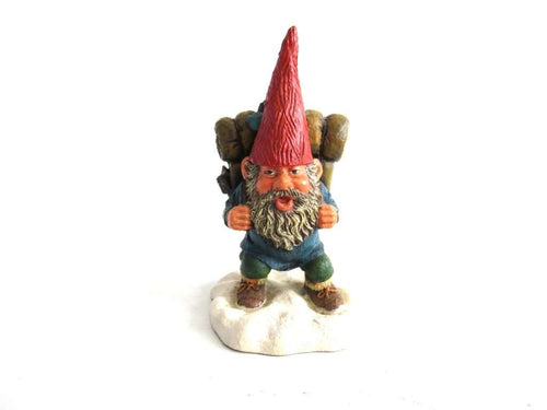 UpperDutch:,'John with backpack' Gnome figurine. Part of the 2001 Classic Gnomes series designed by Rien Poortvliet