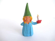 UpperDutch:Gnome,Lisa the Gnome after a design by Rien Poortvliet, Holding a candle. Blue night gown, Pajamas. BRB