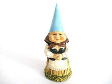 UpperDutch:Gnome,Lisa the Gnome figurine after a design by Rien Poortvliet