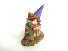 UpperDutch:,'Living Together' Gnome Figurine in original box after a design by Rien Poortvliet. 3084
