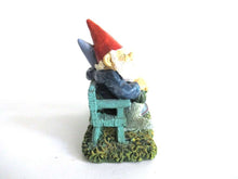 UpperDutch:Gnome,'Love Forever' Gnome Couple in love after a design by Rien Poortvliet