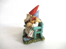 UpperDutch:Gnome,'Love Forever' Gnome Couple in love after a design by Rien Poortvliet