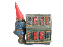 UpperDutch:Gnome,'Max' Classic Gnomes after a design by Rien Poortvliet, Gnome with chest.