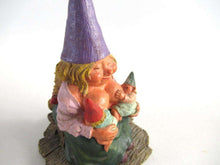 UpperDutch:Gnome,New born, Breastfeeding Gnome figurine, Rien Poortvliet 'Catherine with baby's '. Twin gift