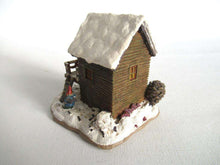 UpperDutch:Gnome,Rien Poortvliet Classic Gnomes Villages 'House with Wren'.