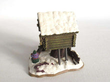 UpperDutch:Gnome,Rien Poortvliet Classic Gnomes Villages 'Mouse pile dwelling'.
