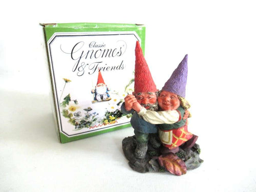 UpperDutch:Gnome,Rien Poortvliet gnome firgurine. Dancing Gnome couple. Dutch Classic Gnomes series 'Fryda and Fred Dancing'. AAAAAAA International Co. Ltd