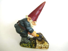 UpperDutch:Gnome,Rien Poortvliet Gnome with axe after a design by Rien Poortvliet, David the Gnome, Lumberjack.