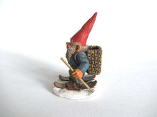 UpperDutch:Gnome,Skiing Gnome 'Paul on Skites'. Part of the 2001 Classic Gnomes series designed by Rien Poortvliet