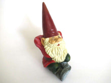 UpperDutch:Gnome,Sleeping Gnome after a design by Rien Poortvliet, David the Gnome.