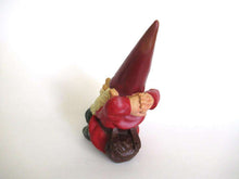 UpperDutch:Gnome,Sleeping Gnome after a design by Rien Poortvliet, David the Gnome.