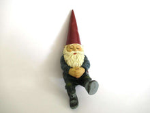 UpperDutch:Gnome,Sleeping Gnome after a design by Rien Poortvliet, David the Gnome.