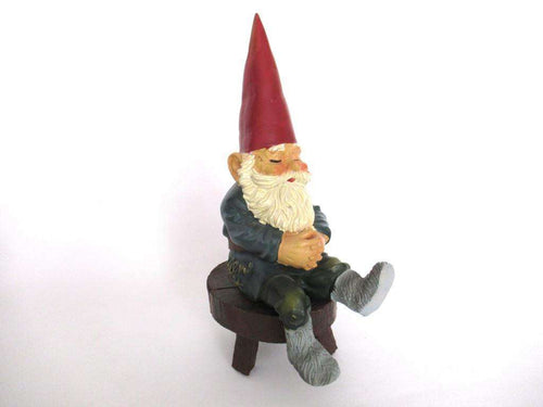 UpperDutch:Gnome,Sleeping Gnome after a design by Rien Poortvliet, David the Gnome.