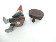 UpperDutch:Gnome,Sleeping Gnome after a design by Rien Poortvliet, David the Gnome.