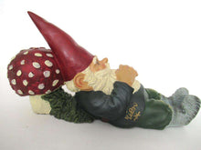 UpperDutch:Gnome,Sleeping Gnome on mushroom after a design by Rien Poortvliet, David the Gnome.