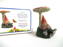 UpperDutch:,Slumber Chief Gnome Figurine in original box 1993 Rien Poortvliet, gnome under Mushroom.
