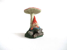 UpperDutch:,Slumber Chief Gnome Figurine in original box 1993 Rien Poortvliet, gnome under Mushroom.