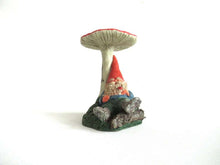 UpperDutch:,Slumber Chief Gnome Figurine in original box 1993 Rien Poortvliet, gnome under Mushroom.