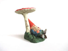 UpperDutch:,Slumber Chief Gnome Figurine in original box 1993 Rien Poortvliet, gnome under Mushroom.