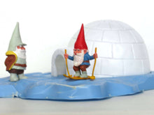 UpperDutch:,Startoys, 'The wisdom of the gnome'. No box. David el Gnomo gnome Igloo. Rien Poortvliet, BRB. 'La llamada de los gnomos'.