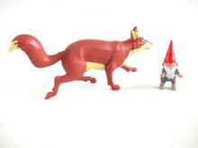 UpperDutch:,Swift the Fox with david sitting on his back, riding, David the gnome, After a design by Rien Poortvliet, BRB, Swift, Fox.