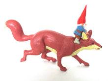 UpperDutch:,Swift the Fox with david sitting on his back, riding, David the gnome, After a design by Rien Poortvliet, BRB, Swift, Fox.