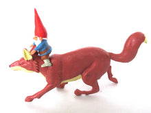 UpperDutch:,Swift the Fox with david sitting on his back, riding, David the gnome, After a design by Rien Poortvliet, BRB, Swift, Fox.