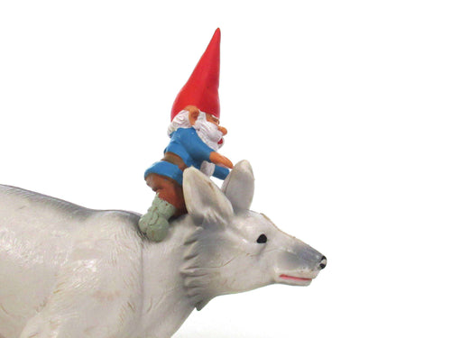 UpperDutch:,Very Rare White Polar Fox with David sitting on his back, David the gnome, After a design by Rien Poortvliet, BRB, Swift, Fox.