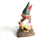 UpperDutch:,'What a Beautiful Day' Gnome figurine after a design by Rien Poortvliet. Dancing gnomes on wooden shoes. Dutch Classic Gnomes series. AAAAAAA International Co. Ltd.