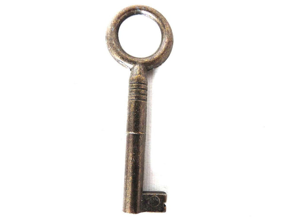 UpperDutch:Hooks and Hardware,1 (ONE) Skeleton Key - Beautiful vintage metal key, key.