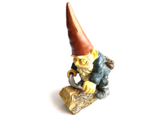 UpperDutch:Gnomes,Gnome figurine - Gnome after a design by Rien Poortvliet - David the Gnome - Working gnome.