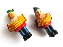 UpperDutch:Gnomes,Gnome figurine - Set of 2 Plastic Antique Gnomes made in Hong Kong - Gnomes - Small Gnomes.
