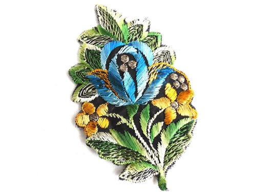 UpperDutch:Sewing Supplies,Flower Patch, Applique, 1930s vintage embroidered applique. Vintage floral patch, sewing supply.