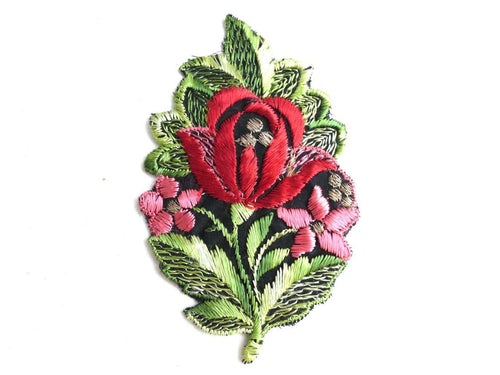 UpperDutch:Sewing Supplies,Flower Patch, Applique, 1930s vintage embroidered applique. Vintage floral patch, sewing supply.
