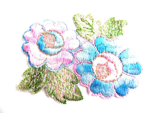 UpperDutch:Sewing Supplies,1930s Flower applique, Vintage embroidered applique. Vintage floral patch, sewing supply.