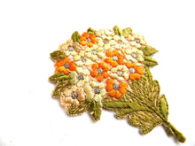 UpperDutch:Sewing Supplies,Flower applique, Vintage embroidered applique. Vintage floral patch, sewing supply.