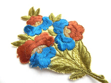 UpperDutch:Sewing Supplies,1930s Flower applique, Vintage embroidered applique. Vintage floral patch, sewing supply.