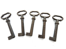 UpperDutch:Hooks and Hardware,1 (ONE) Skeleton Key. Beautiful vintage metal key, key.