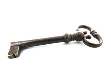 UpperDutch:Hooks and Hardware,1 (ONE) Skeleton Key - Beautiful vintage metal key, key.