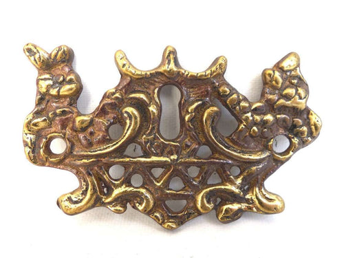 UpperDutch:Hooks and Hardware,1 (ONE) Antique Brass Keyhole cover, escutcheon, keyhole frame plate, floral, hardware.