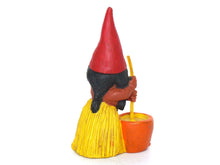 UpperDutch:Gnomes,1 (ONE) David the Gnome female figurine after a design by Rien Poortvliet, pocket gnome. BRB / Startoys figurines. david el gnomo
