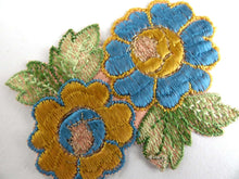UpperDutch:Sewing Supplies,1930s Flower applique, Vintage embroidered applique. Vintage floral patch, sewing supply.