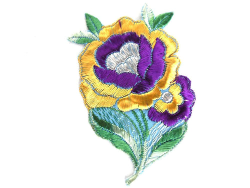 UpperDutch:Sewing Supplies,Applique, Flower applique, 1930s vintage embroidered applique. Vintage floral patch, sewing supply.