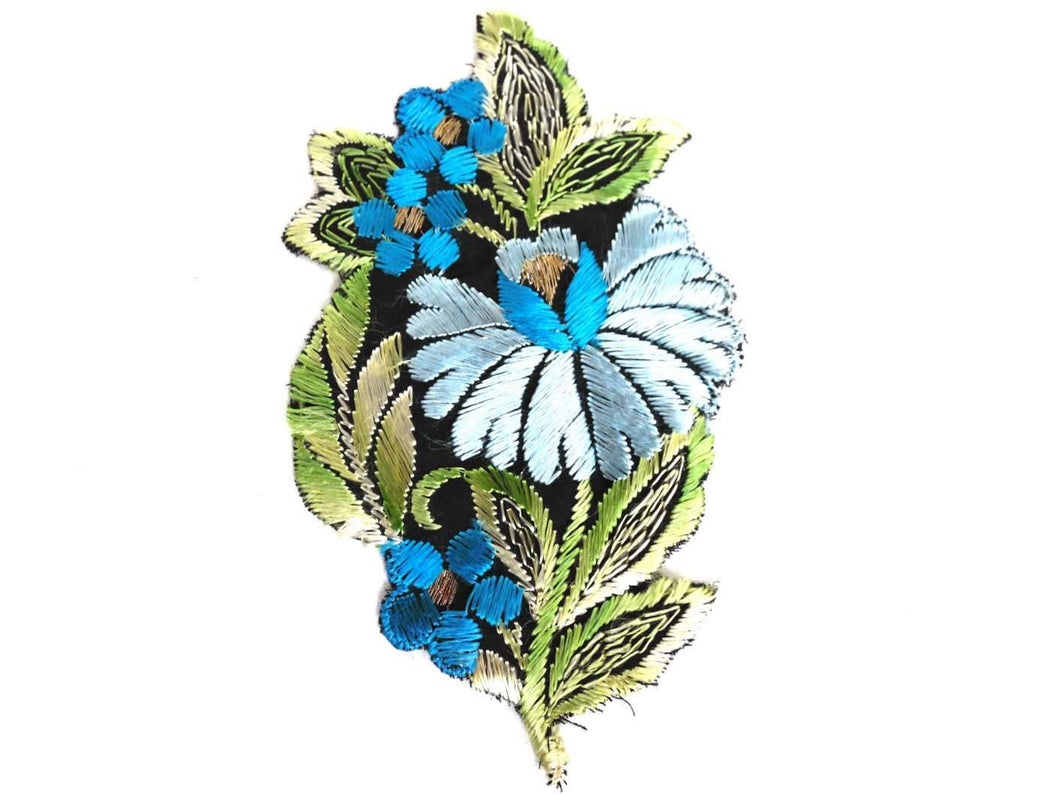 UpperDutch:Sewing Supplies,Flower Patch, Applique, 1930s vintage embroidered applique. Vintage floral patch, sewing supply.